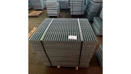 решетчатый прессованный настил P Zn 33x33 / 40x4 Ст3пс купить в Хабаровске